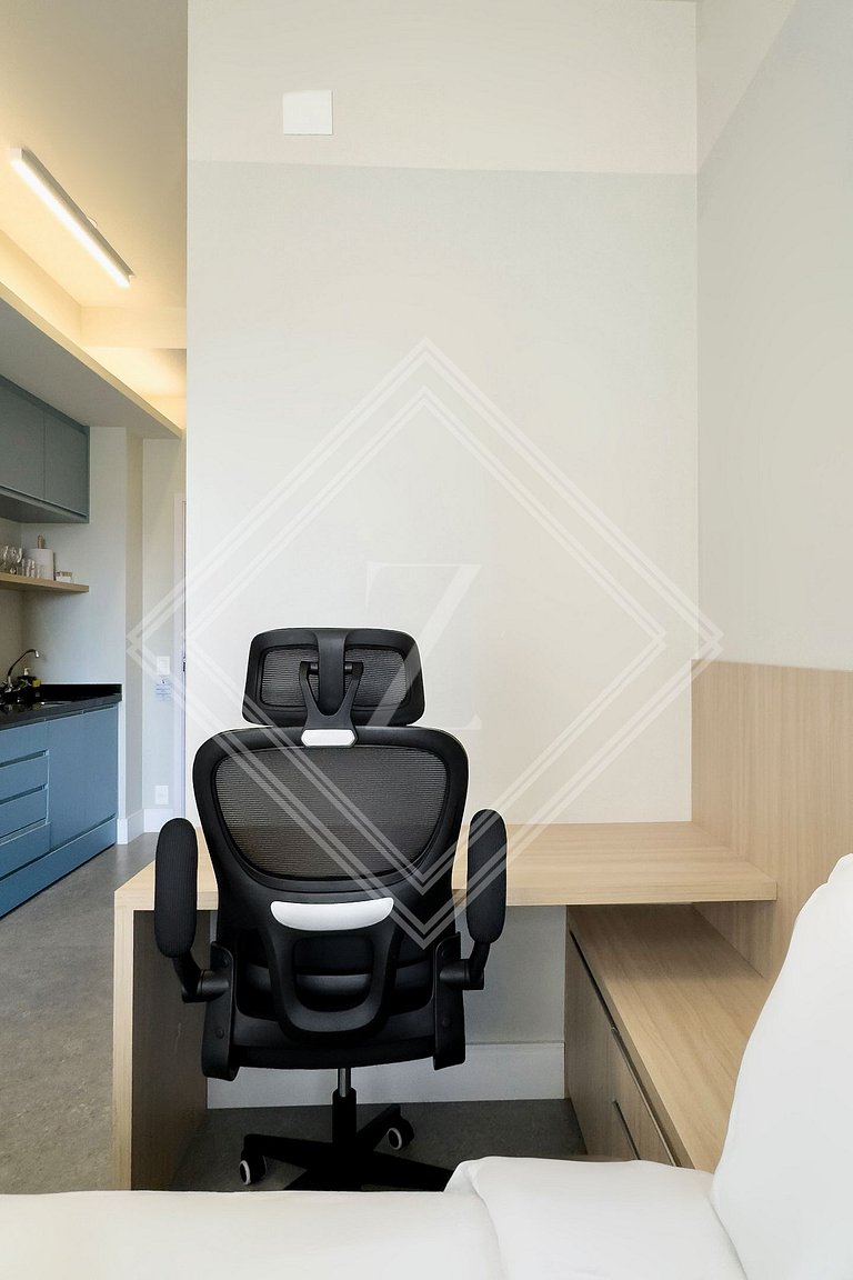 Zainalofts7Moema frente ao Hospital Alvorada 608BY