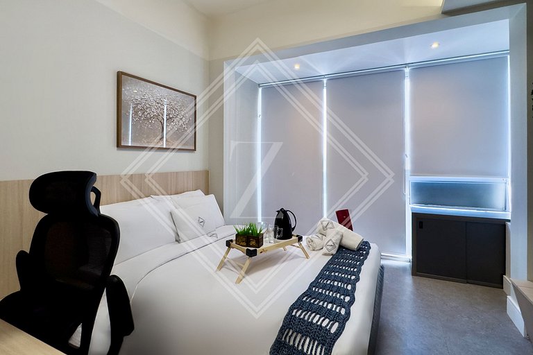 Zainalofts7Moema frente ao Hospital Alvorada 608BY