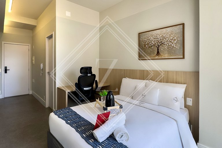 Zainalofts7Moema frente ao Hospital Alvorada 608BY