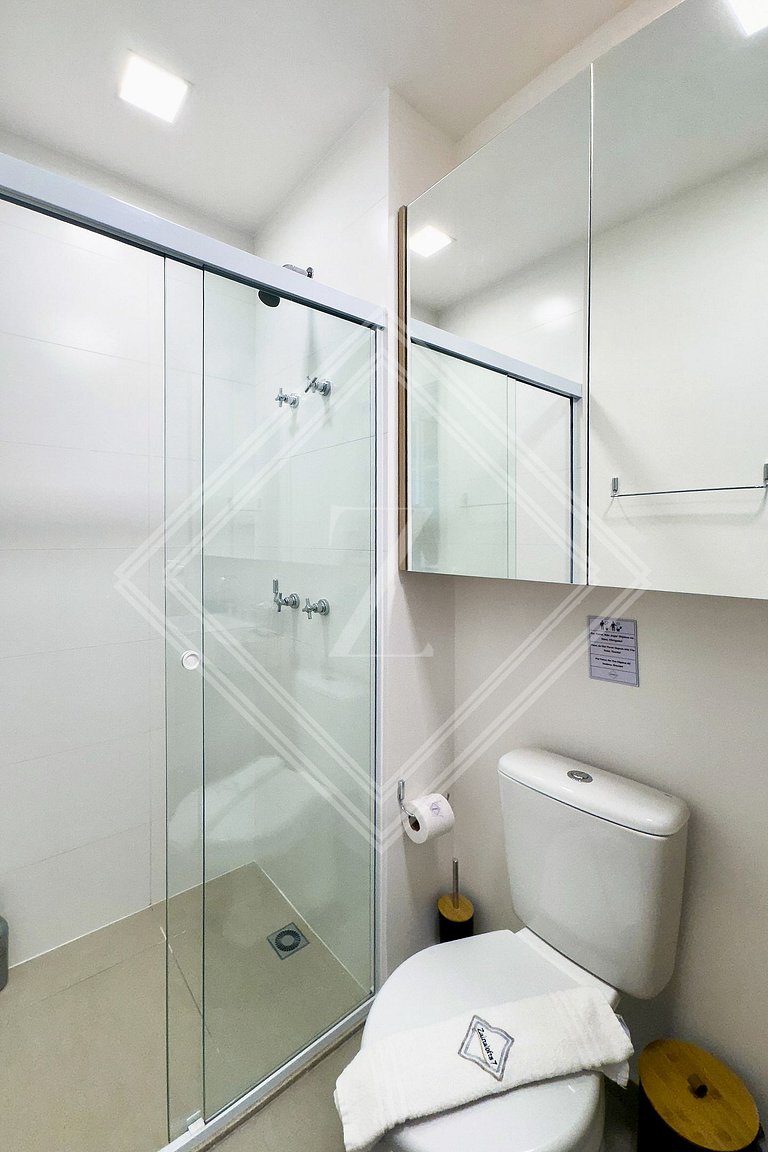 Zainalofts7Moema frente ao Hospital Alvorada 608BY