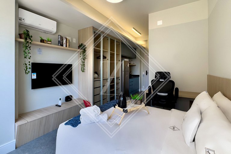 Zainalofts7Moema frente ao Hospital Alvorada 608BY