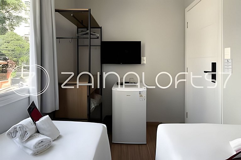 Zainalofts7 - Quarto 4 em casa na Vila Mariana
