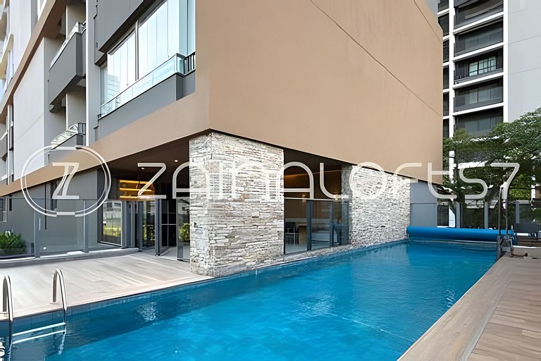 Zainalofts7 - 811 Haus Mitre Residence