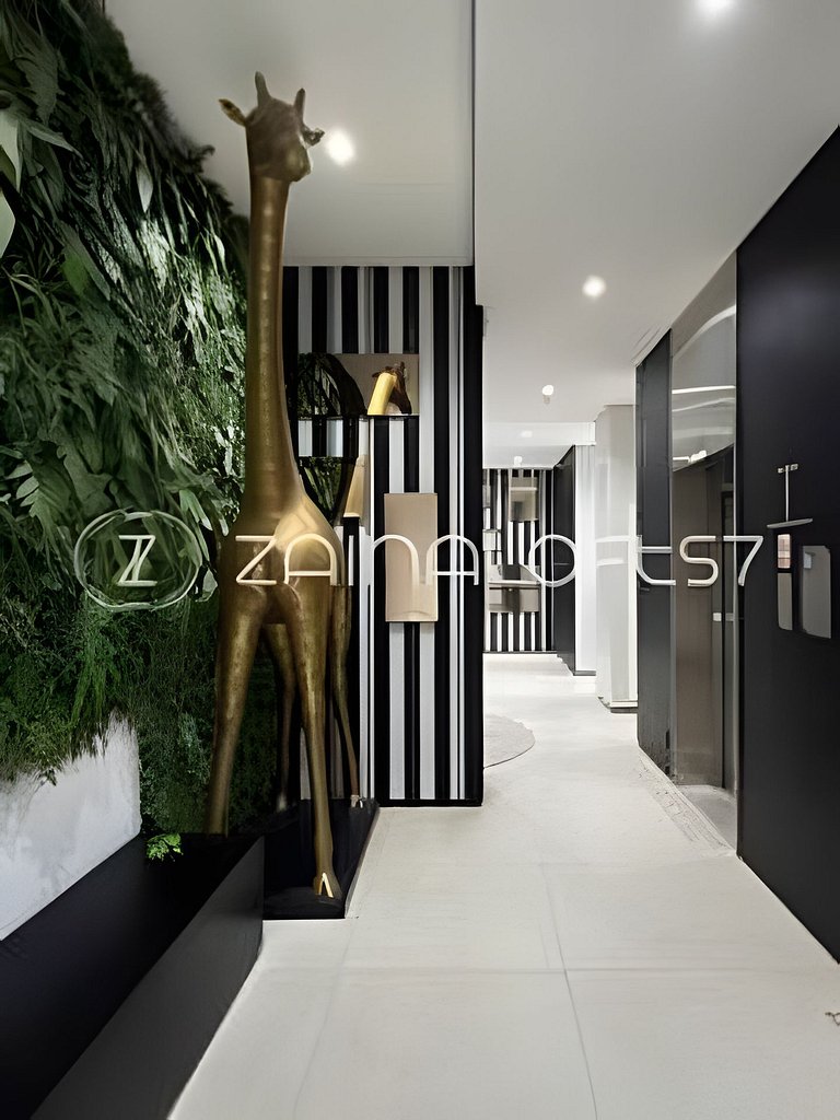 Zainalofts7 - 812 Haus Mitre Residence